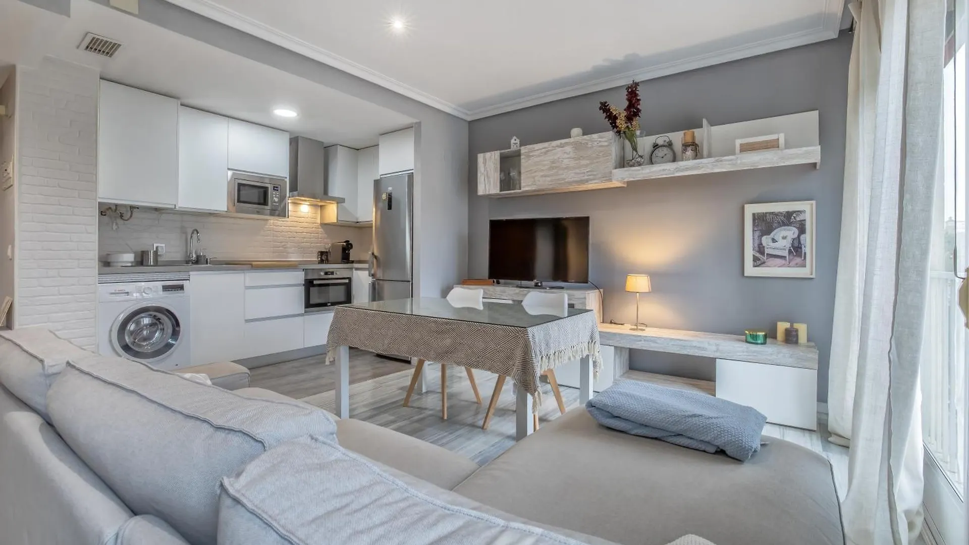 Coral & Apartment & Parking Cordoba